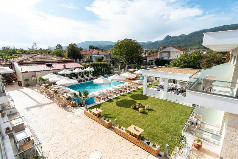 Lagaria Luxury & *